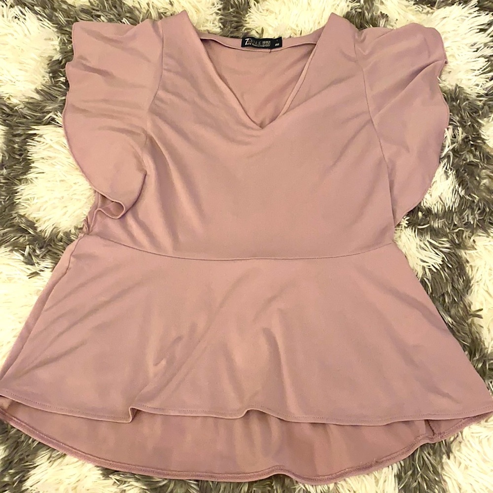 Light purple ruffled sleeve top size Large